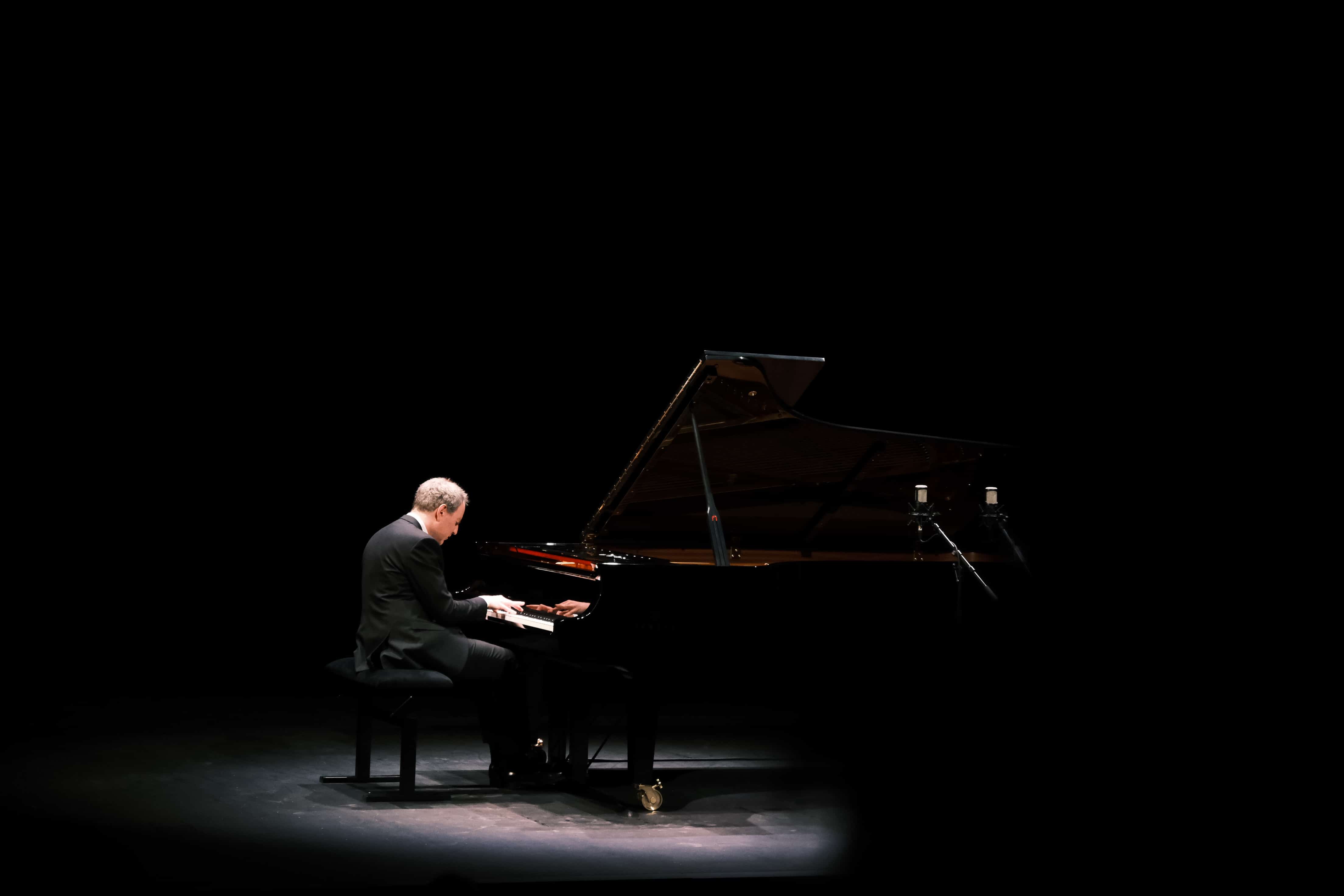 Nicolas Stavy joue une oeuvre inédite de Strauss à la BnF sur le nouveau Yamaha CFX