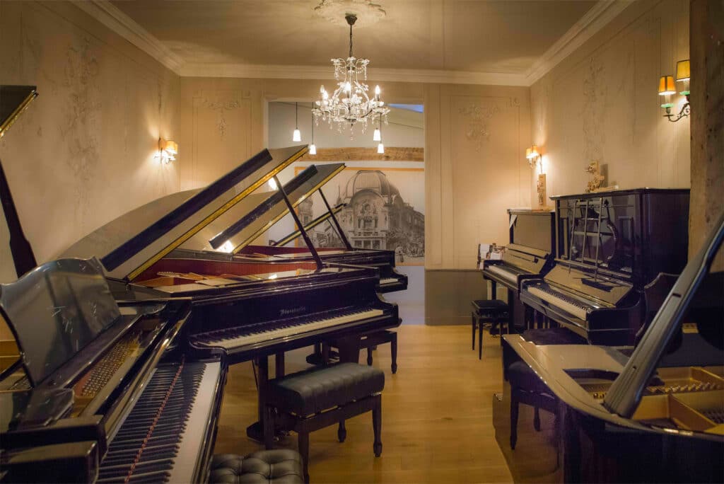 photo d'un des showroom de pianos à queue Nebout & Hamm à Paris