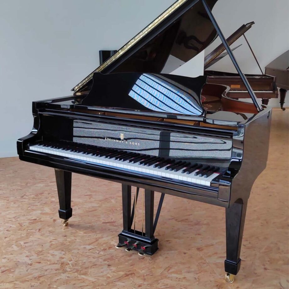 occasion steinway 1982
